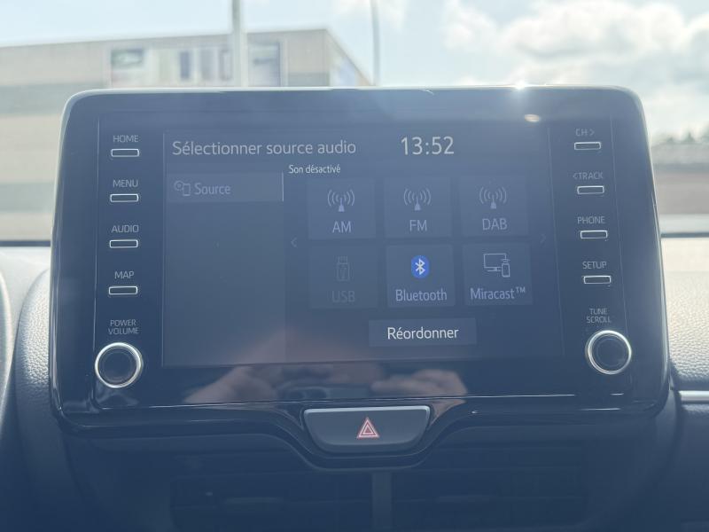 Toyota Yaris 1.5 hybrid - photo 13