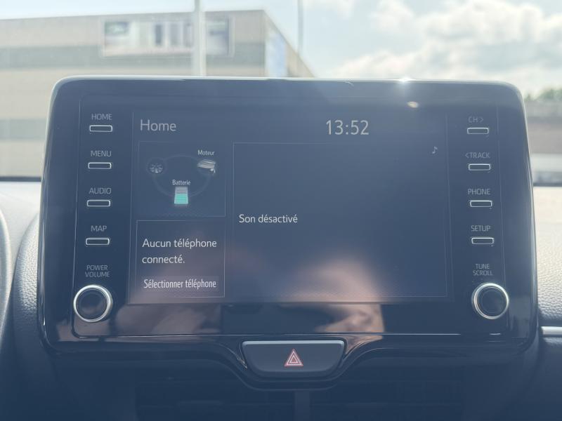 Toyota Yaris 1.5 hybrid - photo 12
