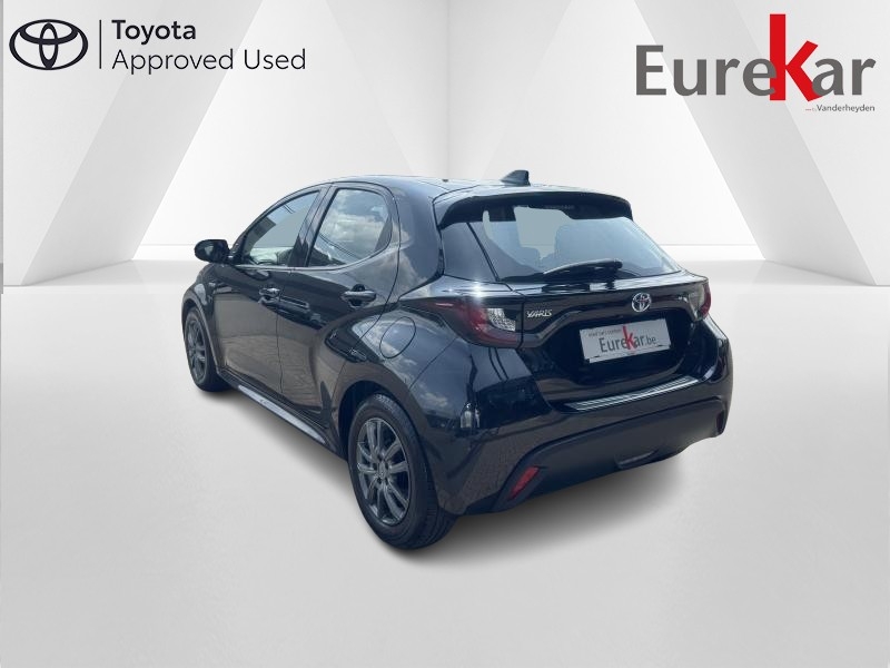 Toyota Yaris 1.5 hybrid - photo 5