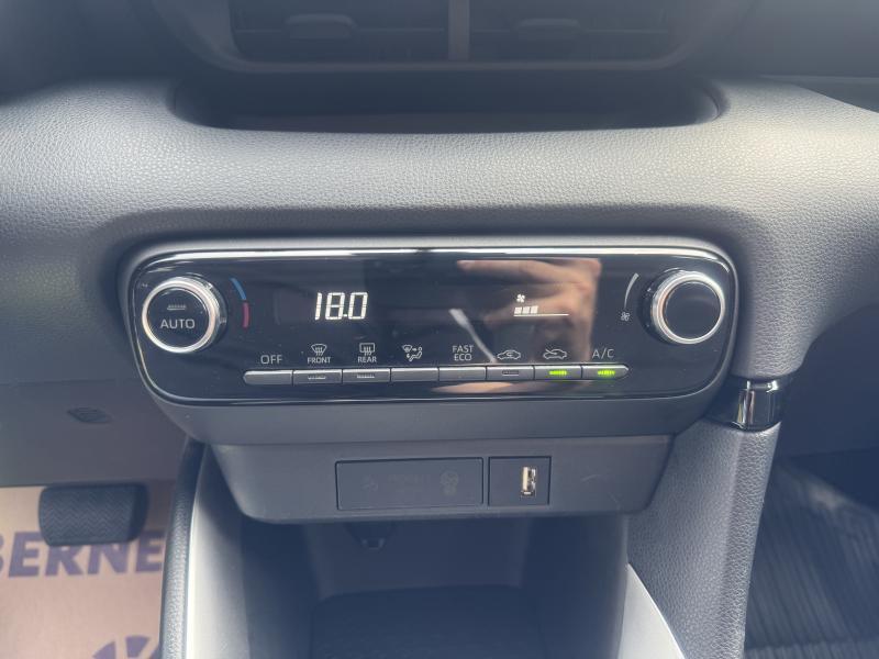 Toyota Yaris 1.5 hybrid - photo 15