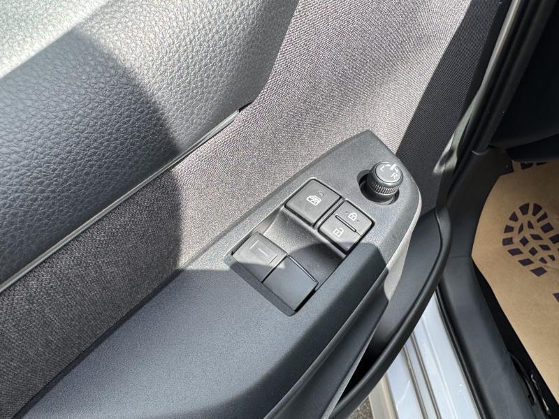 Toyota Yaris 1.5 Hybrid - photo 15