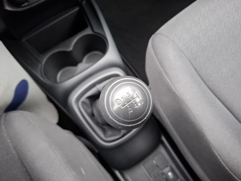 Toyota Yaris 1.5 VVT-I YOUNG - photo 8