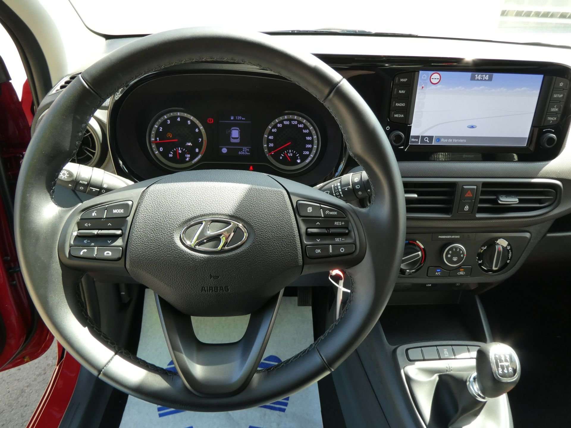 Hyundai i10 1.0i - Eurekar - photo 6