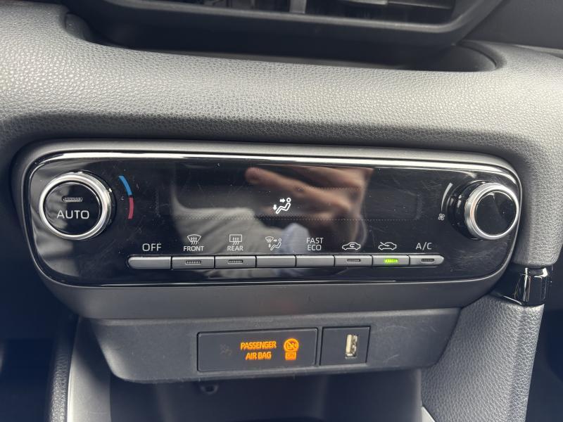 Toyota Yaris 1.5 Hybrid - photo 10