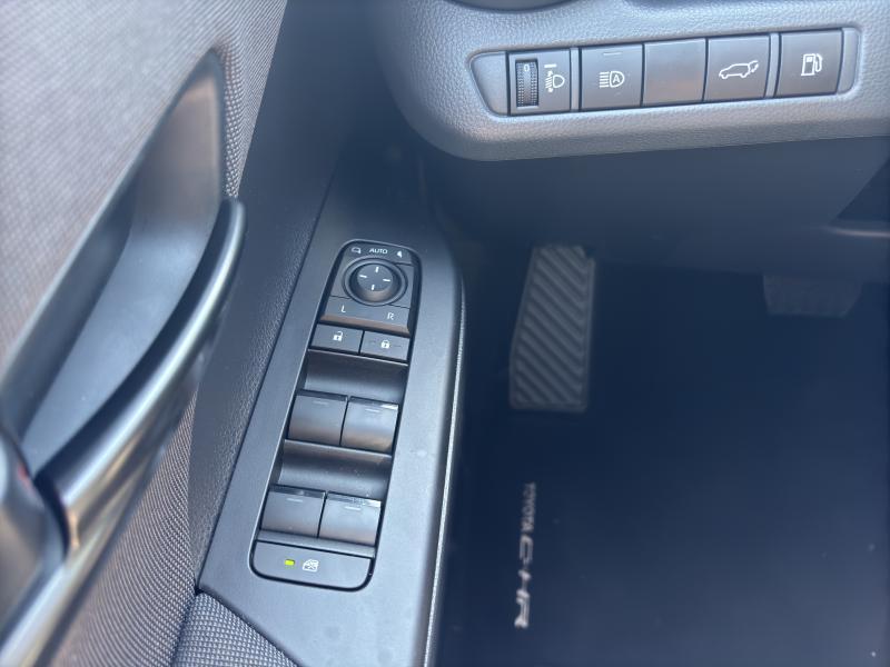 Toyota C-HR 1.8 Hybrid - photo 9