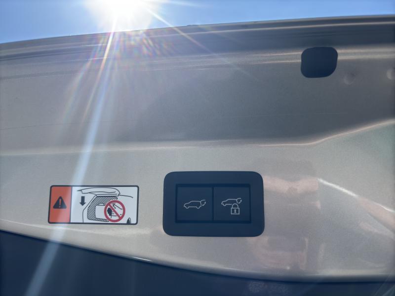 Toyota C-HR 1.8 Hybrid - photo 16