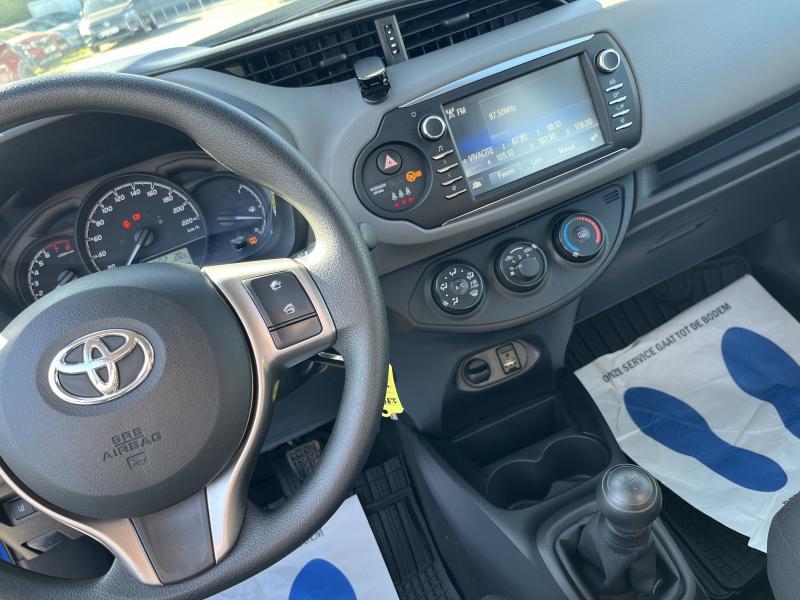 Toyota Yaris 1.0 VVT-I - photo 9