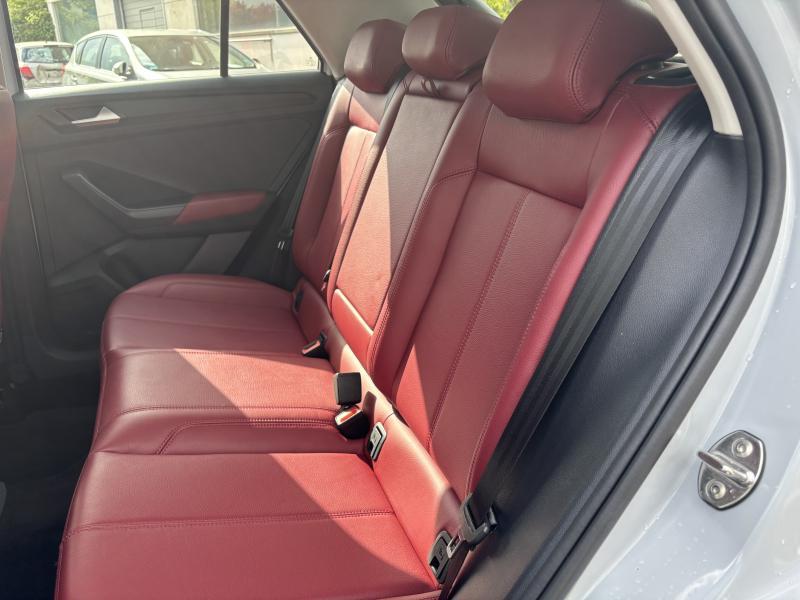 Volkswagen T-Roc 1.0 TSI - photo 16