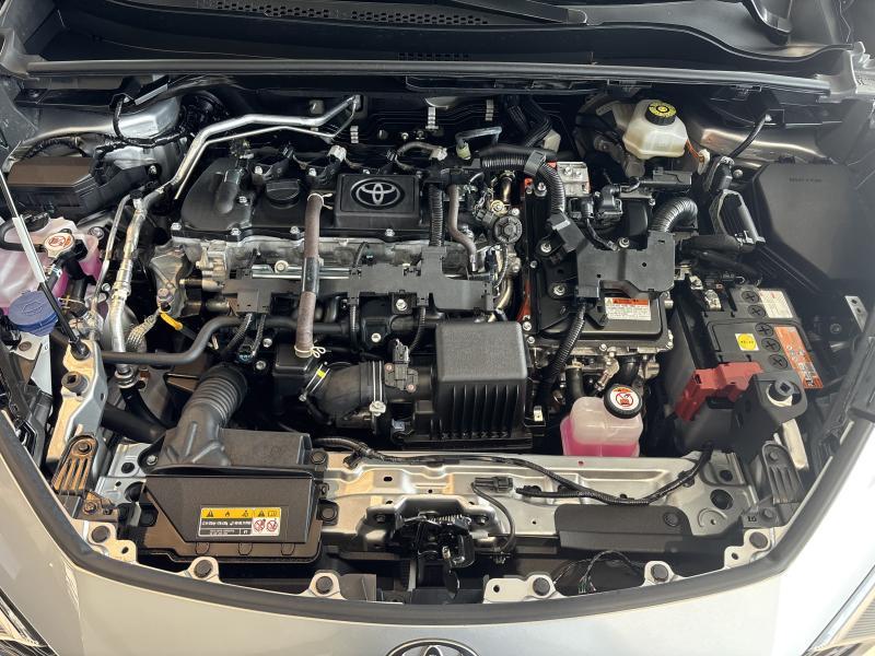 Toyota C-HR 1.8 Hybrid - photo 17