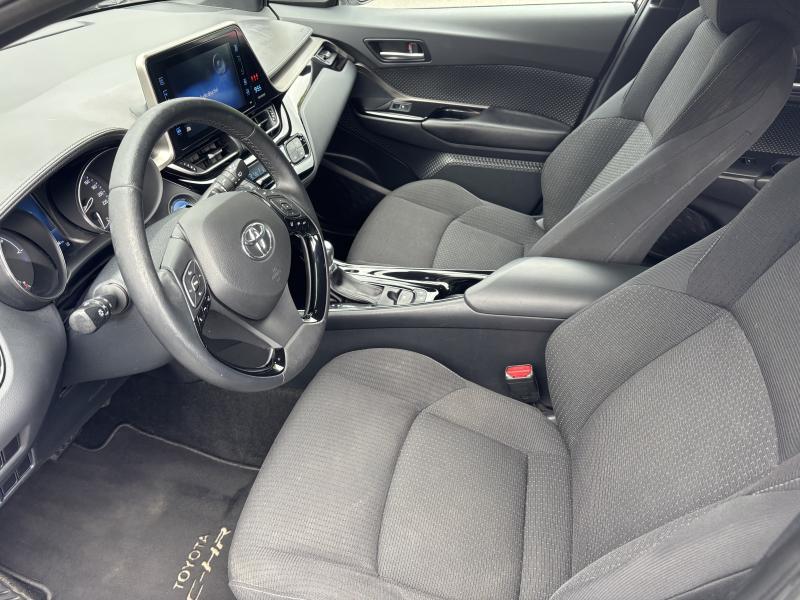 Toyota C-HR 1.8 Hybrid - photo 13