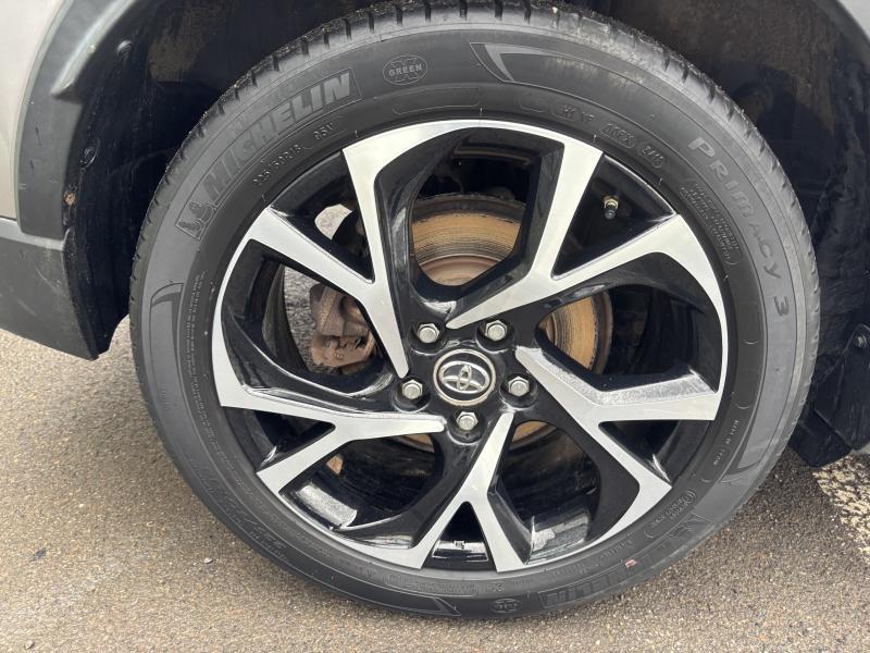 Toyota C-HR 1.8 Hybrid - photo 18