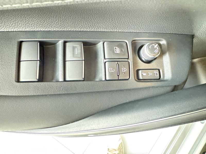 Toyota Corolla 1.8 Hybrid TS CVT Style - photo 14