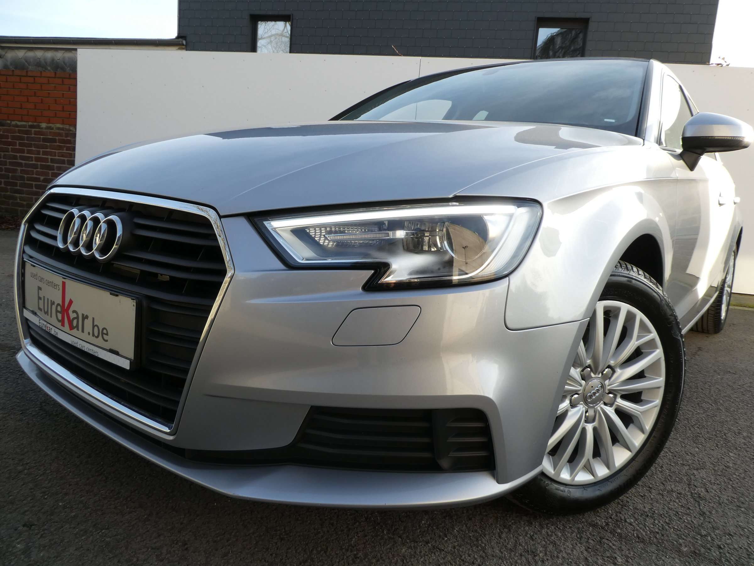 Audi A3 1.6 TDI - Eurekar - photo 14