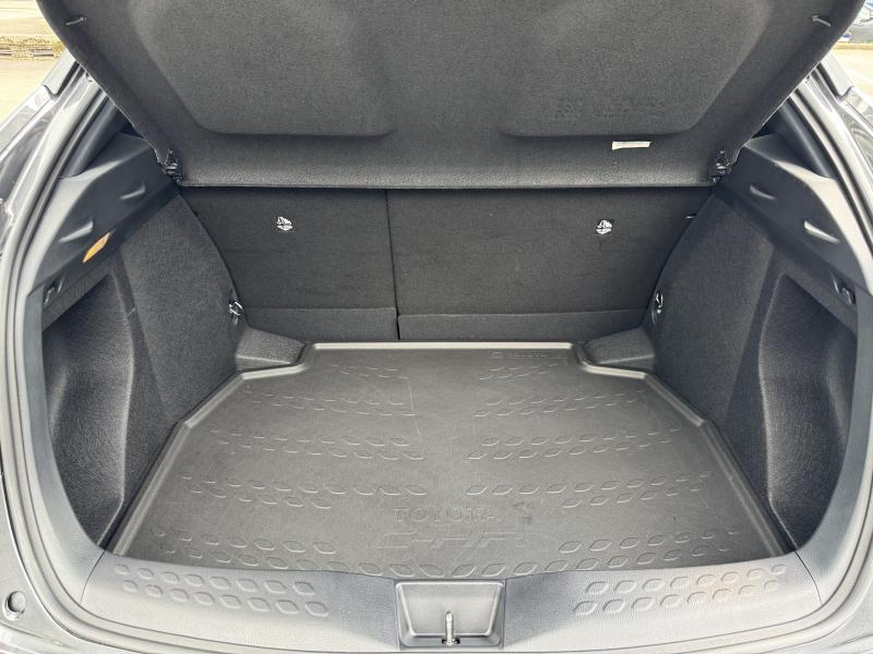 Toyota C-HR 1.8 Hybrid - photo 16
