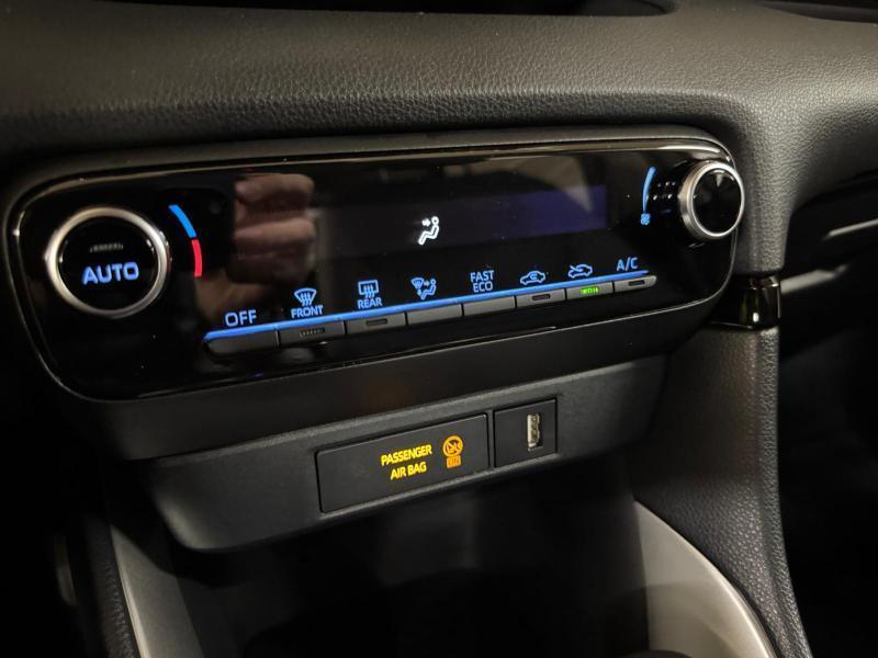 Toyota Yaris 1.5 HYBRID DYNAMIC - photo 12
