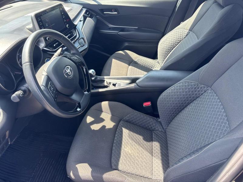 Toyota C-HR 1.8 Hybrid - photo 8