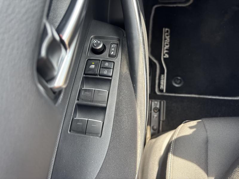 Toyota Corolla 2.0 Hybrid - photo 11