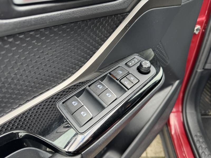 Toyota C-HR 1.8 Hybrid - photo 15