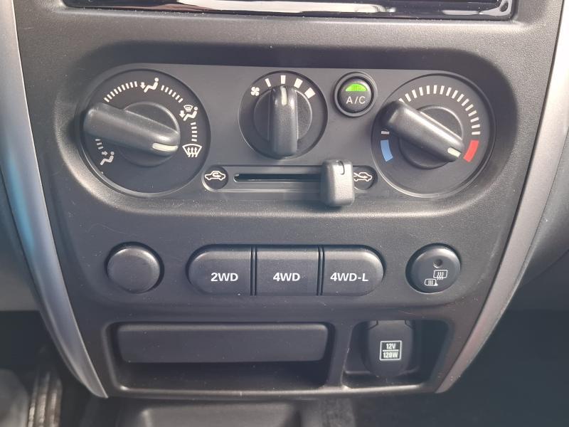 Suzuki Jimny 1.3i - photo 9