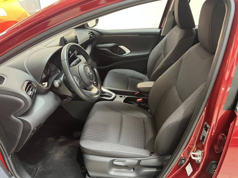 Toyota Yaris 1.5 Hybrid - photo 12