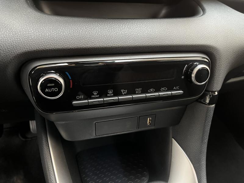 Toyota Yaris 1.5 Hybrid - photo 11