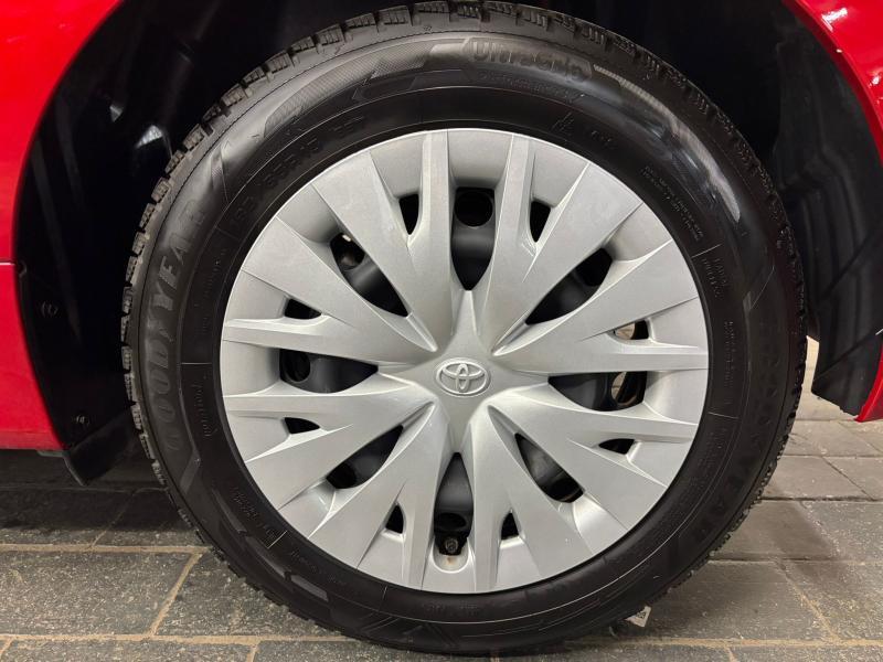 Toyota Yaris 1.5 Hybrid Dynamic CVT - photo 16