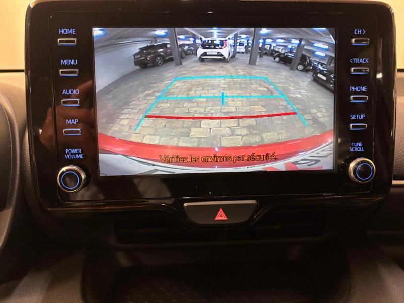 Toyota Yaris 1.5 Hybrid Dynamic CVT - photo 12