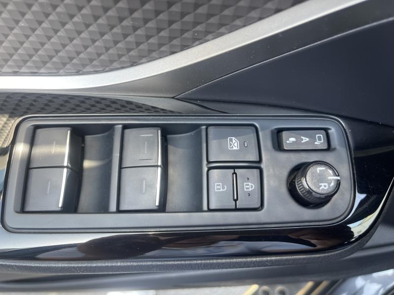 Toyota C-HR 2.0 HYBRID CVT - photo 15