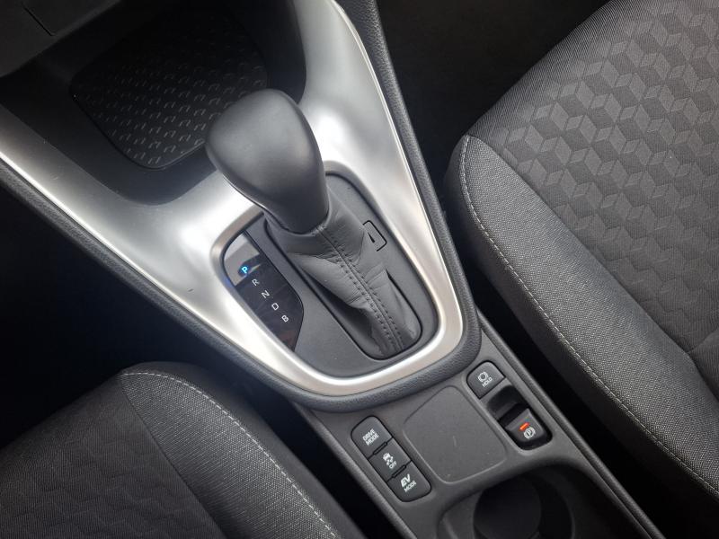 Toyota Yaris 1.5 HYBRID - photo 8