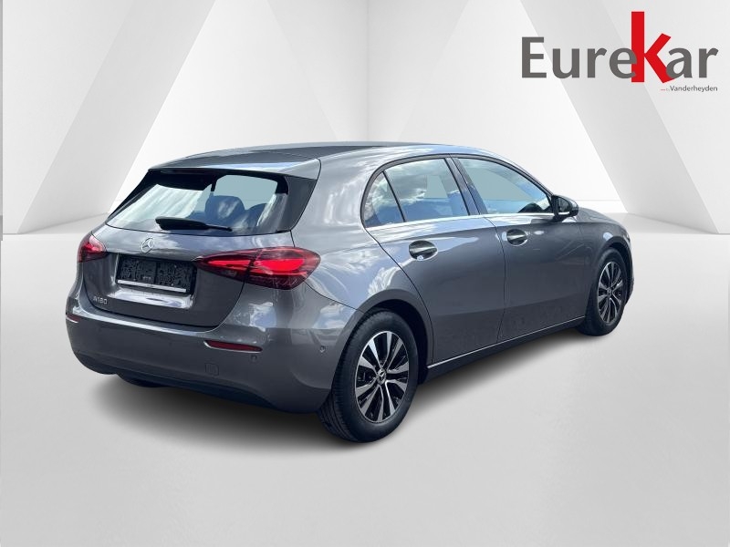 Mercedes-Benz A 180 1.3i - photo 5