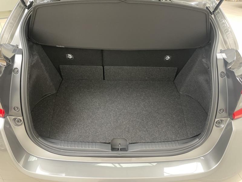 Toyota Yaris 1.6 ESSENCE - photo 14