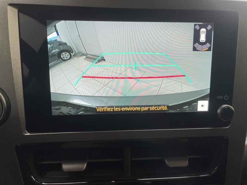 Toyota Yaris 1.6 ESSENCE - photo 9