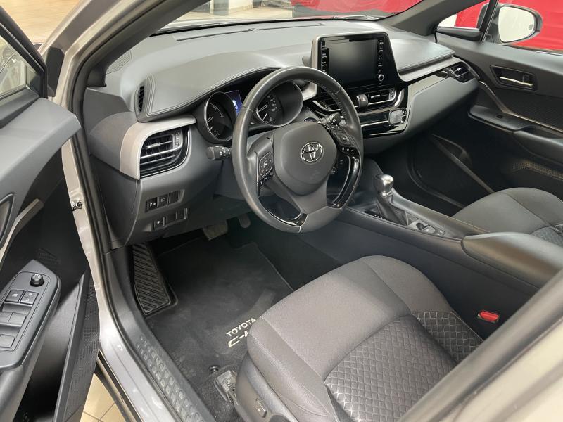 Toyota C-HR 1.8 Hybrid - photo 13