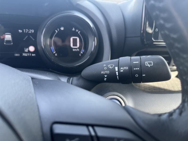 Toyota Yaris 1.5 Hybrid e-CVT Style - photo 14