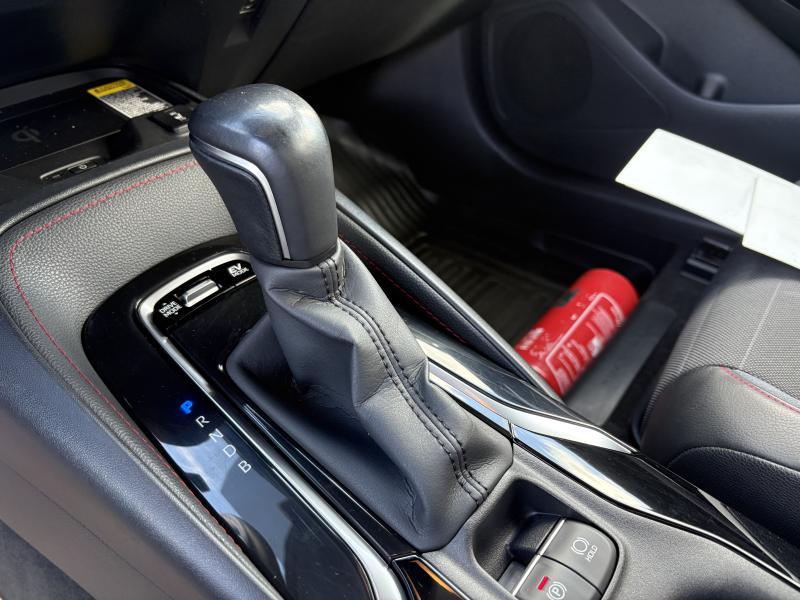 Toyota Corolla 1.8 Hybrid CVT - photo 8