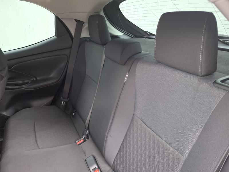 Toyota Yaris 1.5 Hybrid DYNAMIC - photo 15