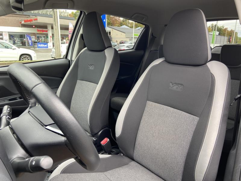 Toyota Yaris 1.5 Hybrid Lounge CVT - photo 19