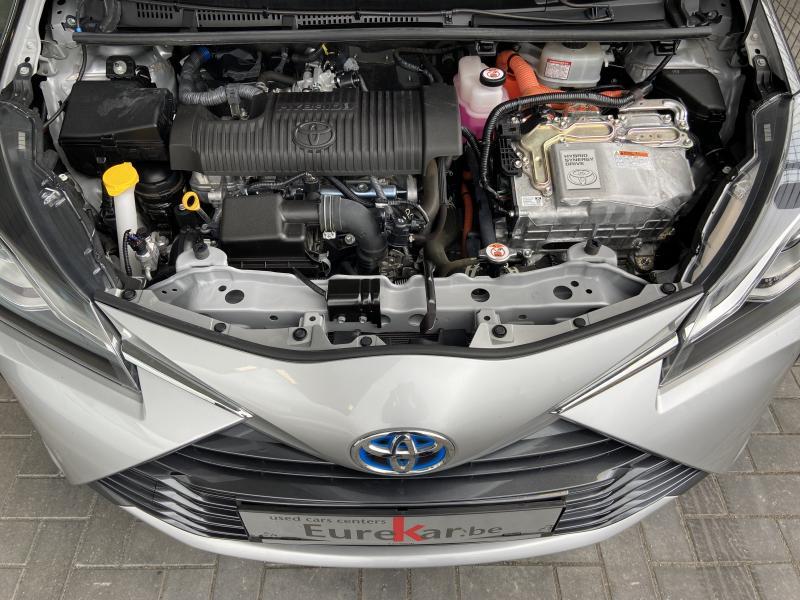 Toyota Yaris 1.5 Hybrid Lounge CVT - photo 22
