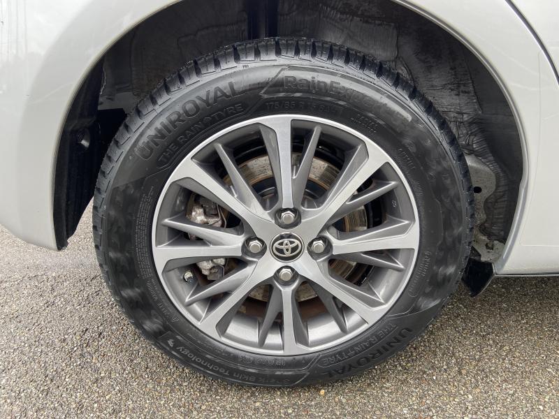 Toyota Yaris 1.5 Hybrid Lounge CVT - photo 23