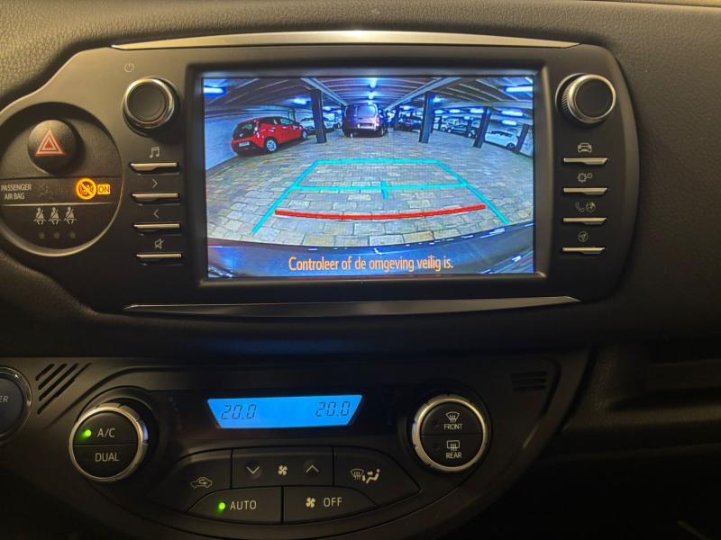 Toyota Yaris 1.5 HYBRID - photo 12