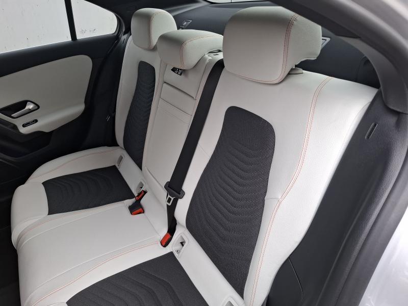 Mercedes-Benz A 200 2.0 D Berline Boite auto - photo 17