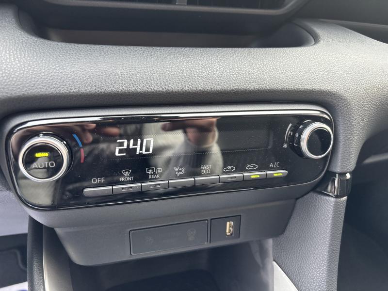 Toyota Yaris 1.5 HYBRID DYNAMIC - photo 9