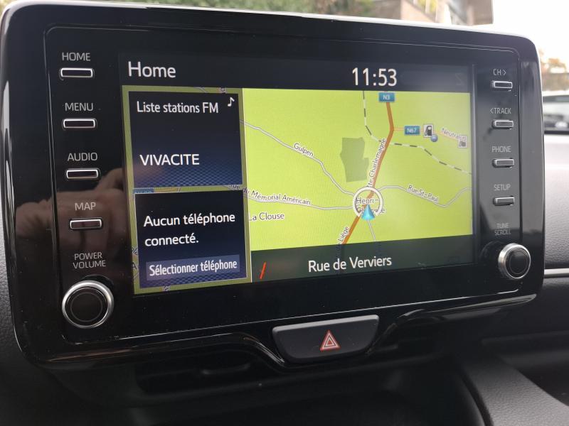 Toyota Yaris 1.5 HYBRID DYNAMIC - photo 12