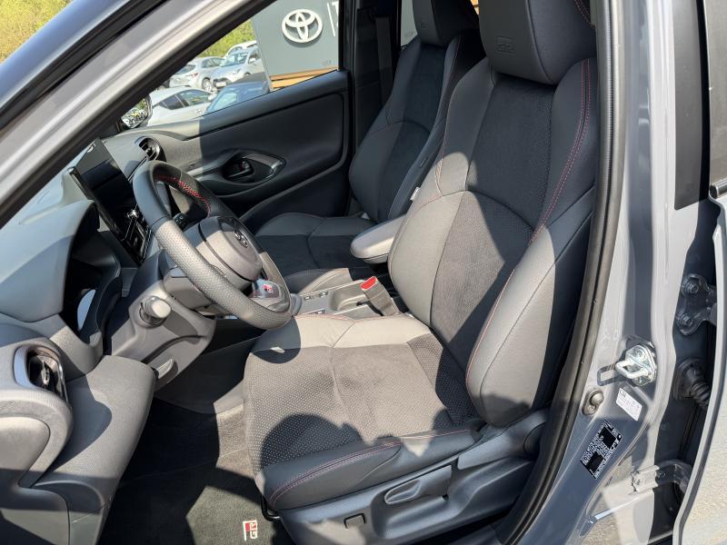 Toyota Yaris 1.5 HEV 130 GR-SPORT - photo 13