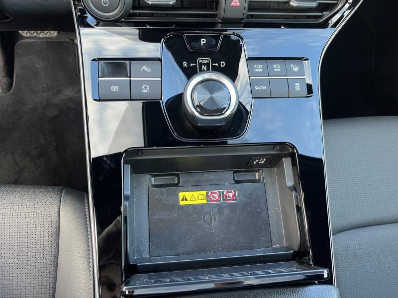 Toyota bZ4X BEV - photo 8