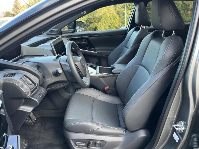 Toyota bZ4X BEV - photo 12