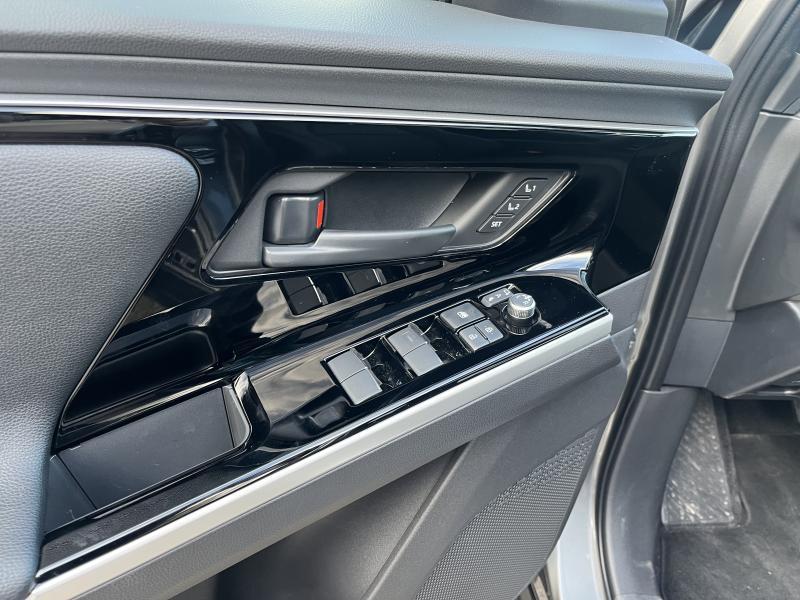 Toyota bZ4X BEV - photo 17