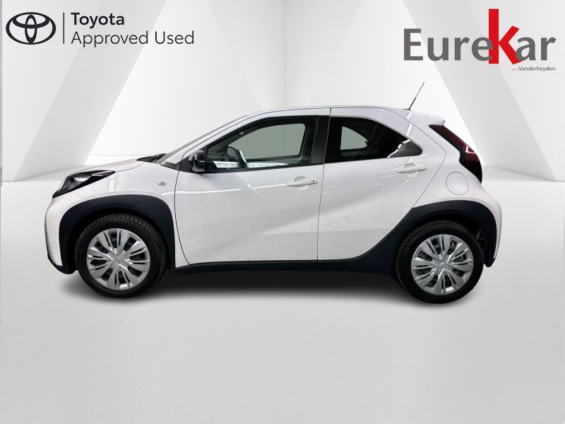 Toyota Aygo X 1.0 vvt-i x play - photo 4