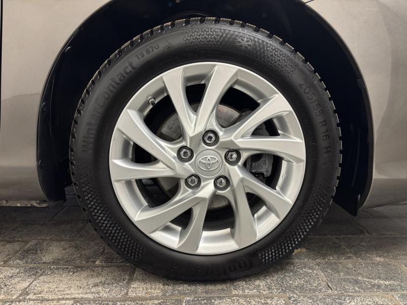 Toyota Auris 1.8 HYBRID COMFORT - photo 17