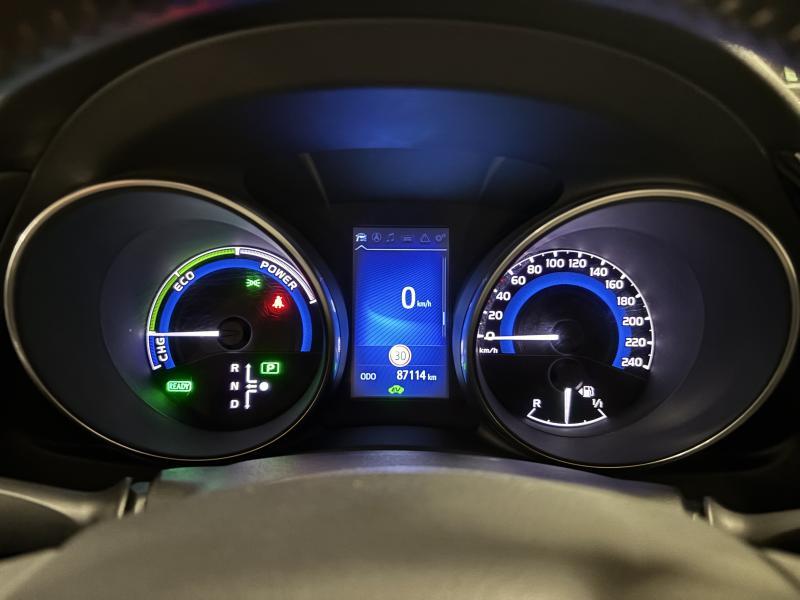 Toyota Auris 1.8 HYBRID COMFORT - photo 12